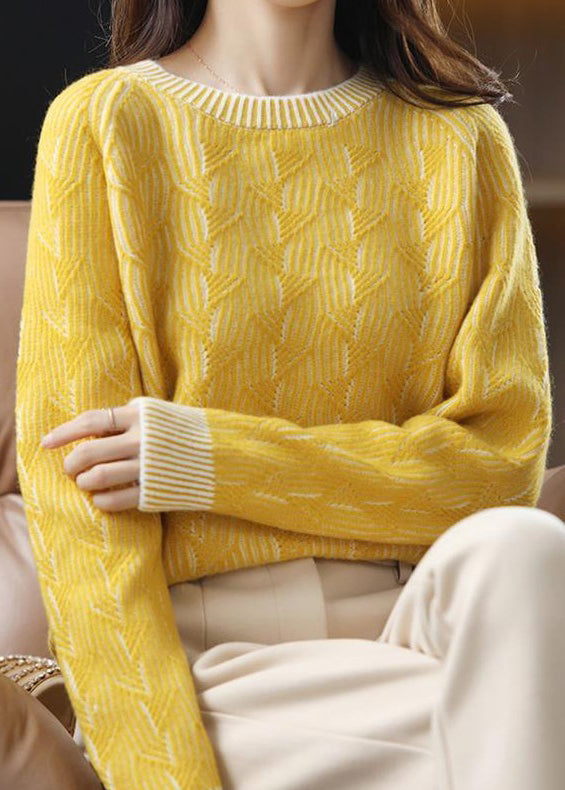 Classic Vintage Sweater with a Flattering Fit