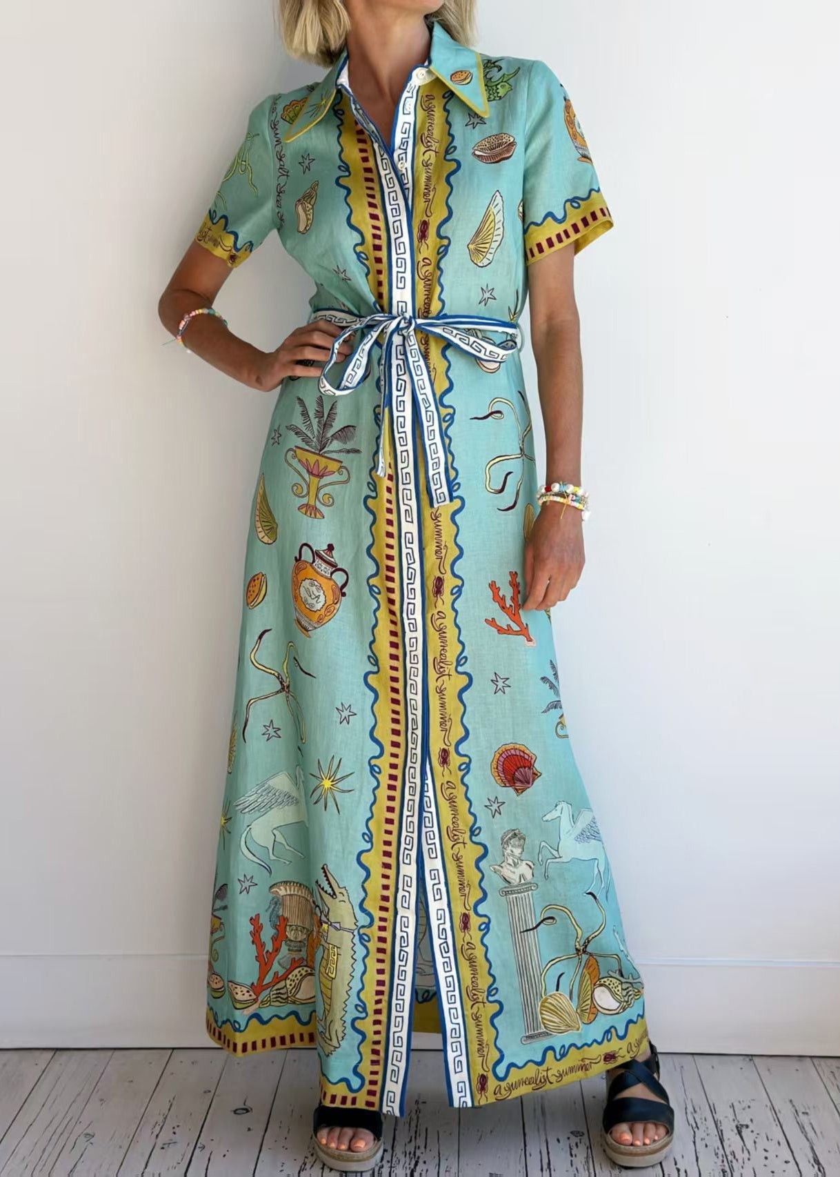 Sophisticated Dress with a Clean Classic Look