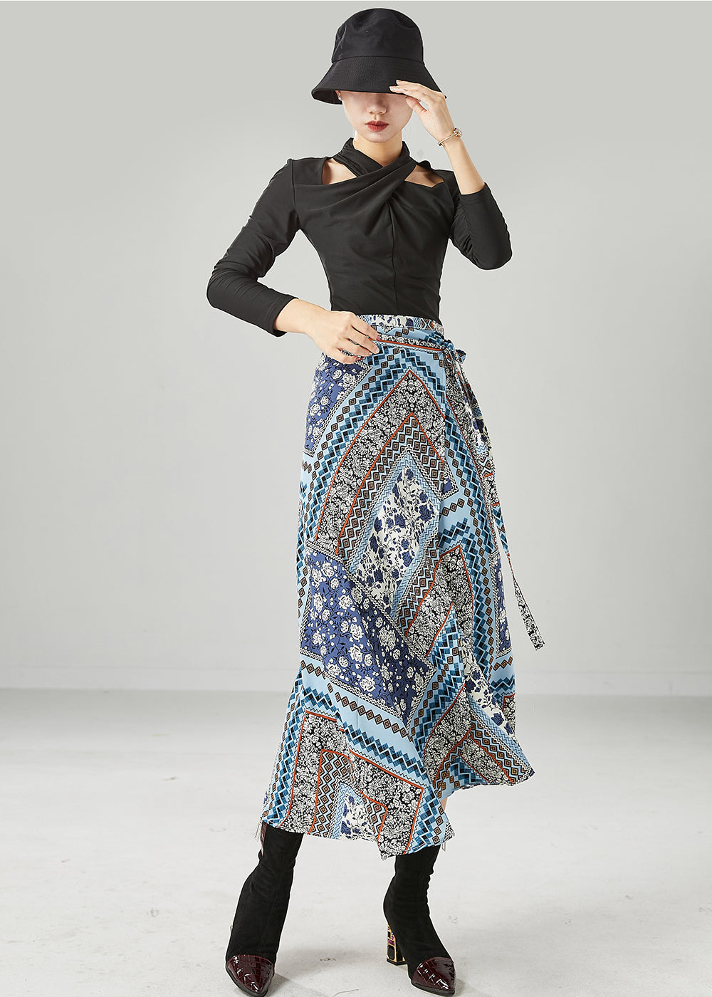 Effortlessly Elegant Garment with a Timeless Design