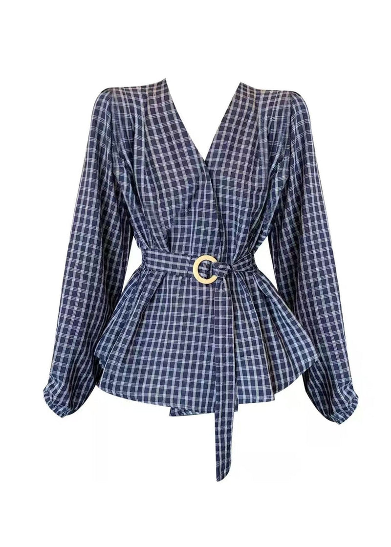 Effortlessly Elegant Shirt with a Timeless Design