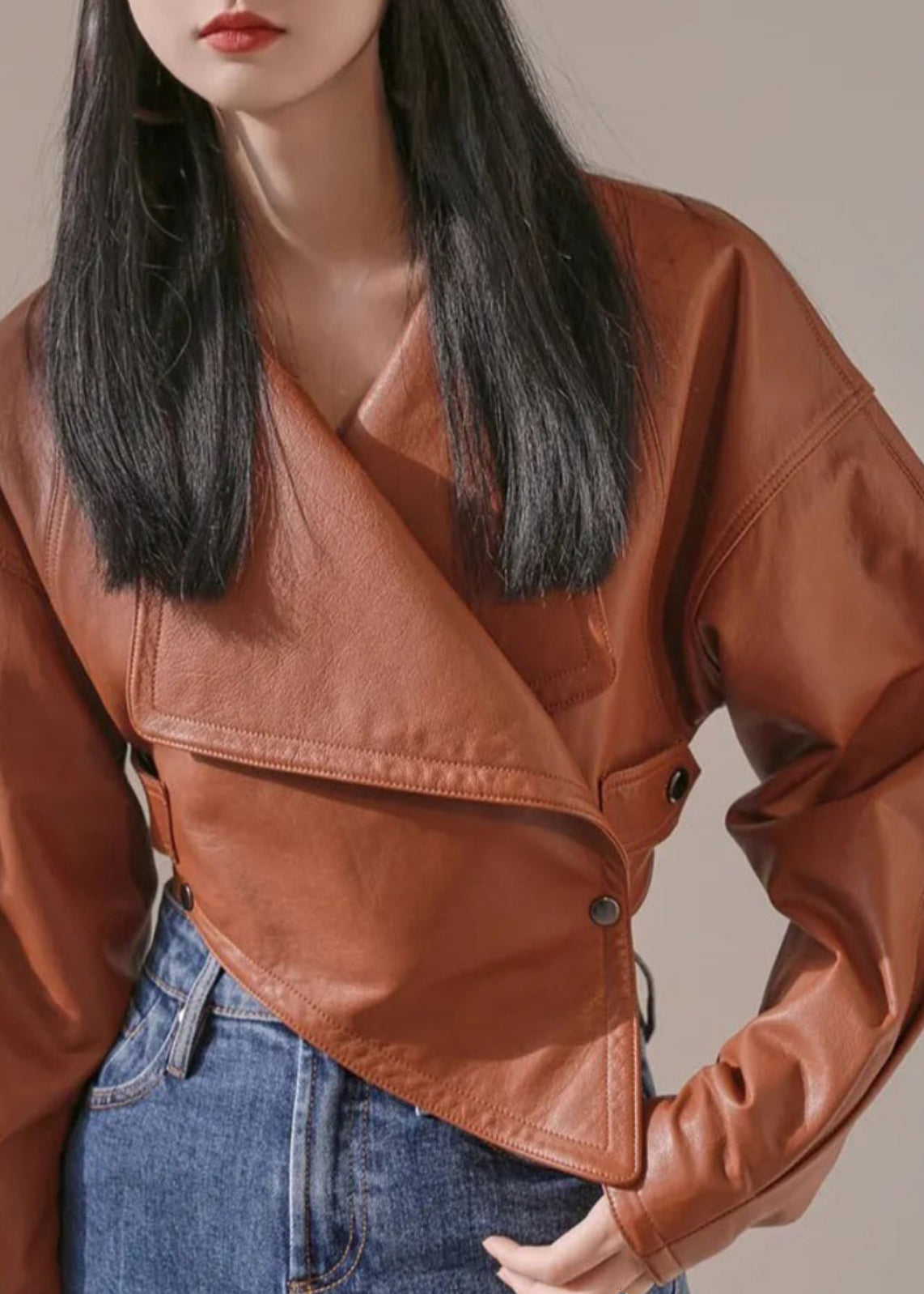 Well Tailored Coat with a Graceful Silhouette