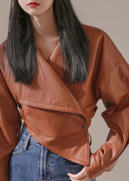 Well Tailored Coat with a Graceful Silhouette