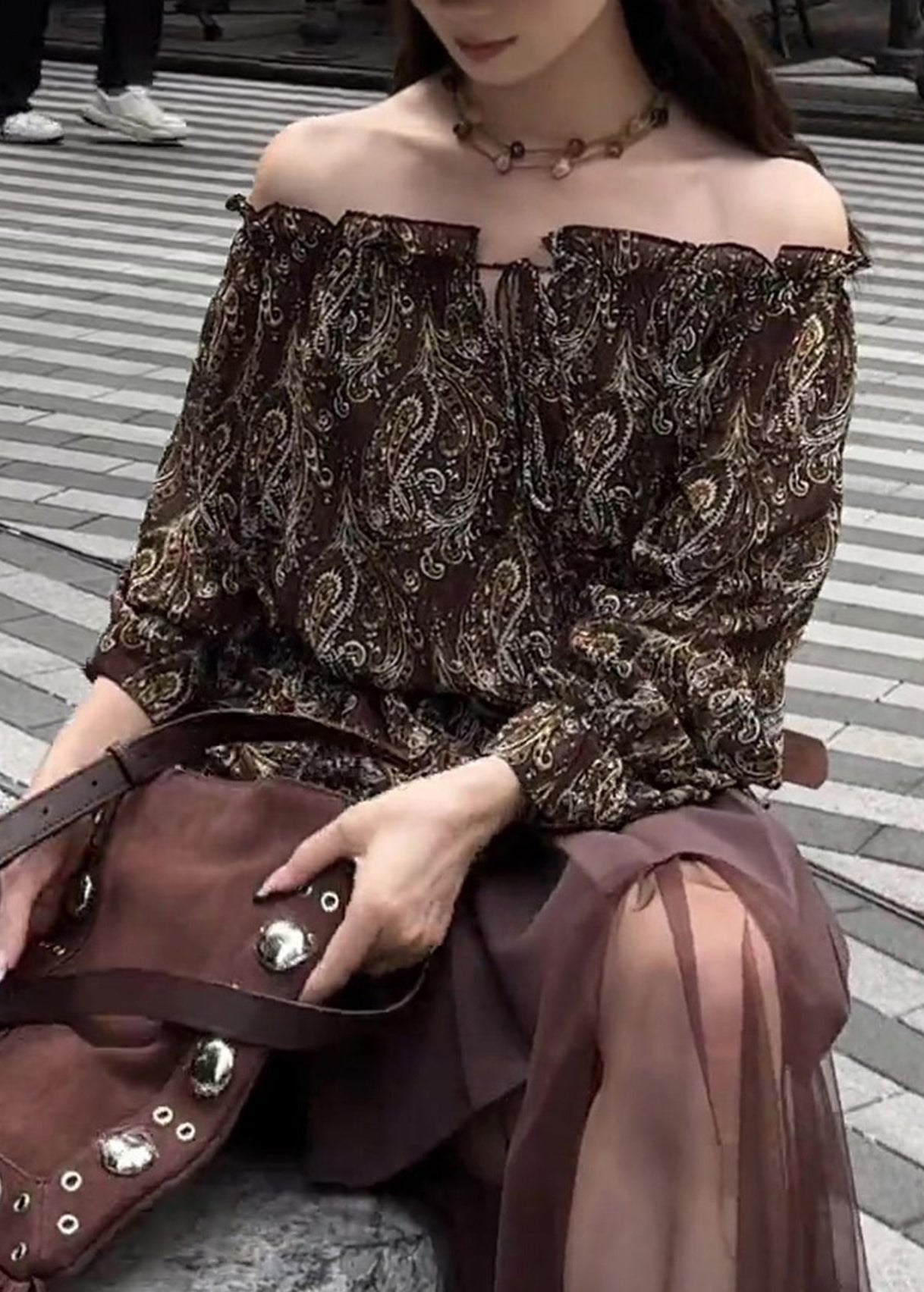 Well Tailored Blouse with a Graceful Silhouette