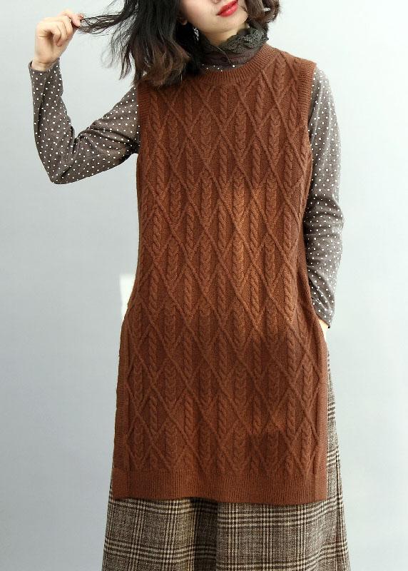 Sophisticated Garment with a Clean Classic Look