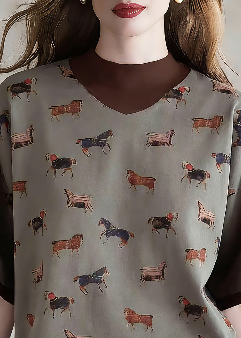 Effortlessly Elegant Top with a Timeless Design