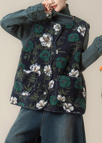 Beautifully Finished Coat in a Timeless Design