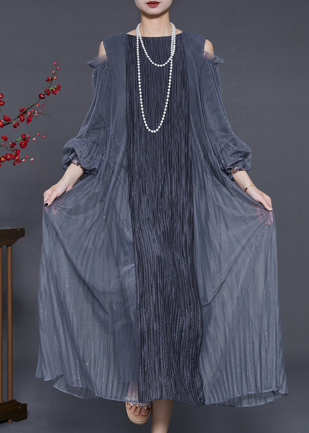 Effortlessly Elegant Dress with a Timeless Design