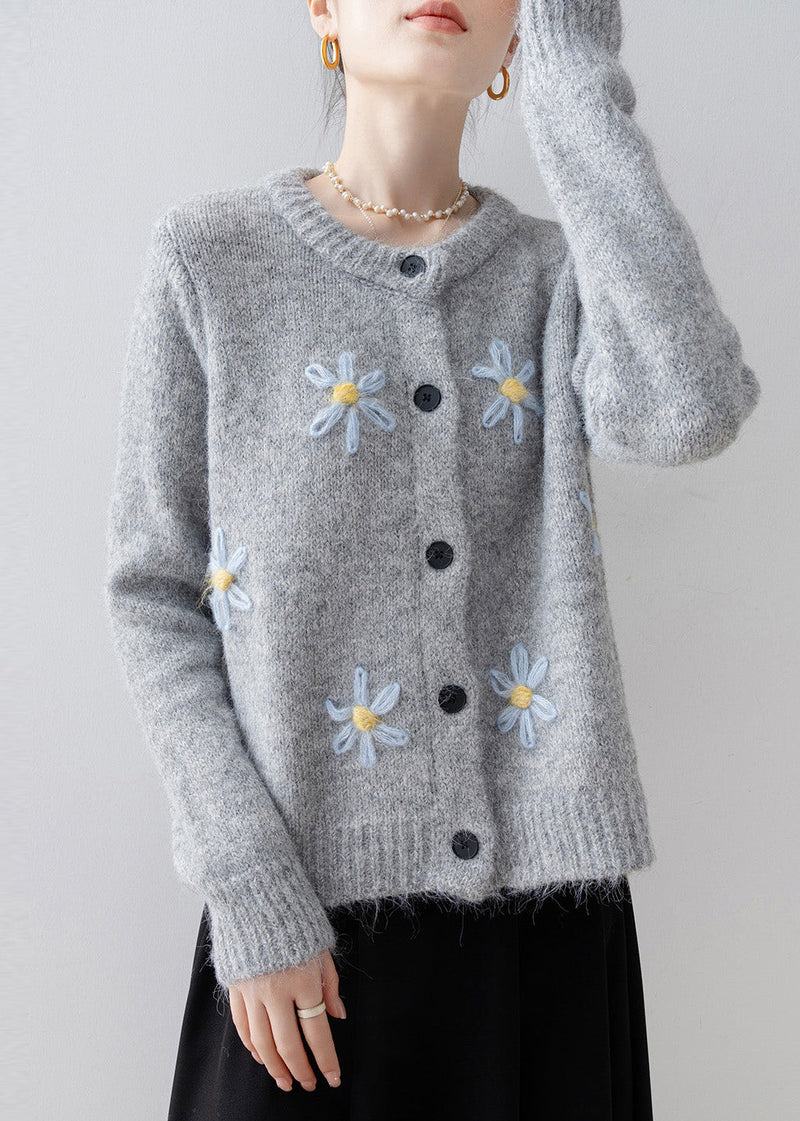Elegantly Styled Cardigan for Everyday Wear