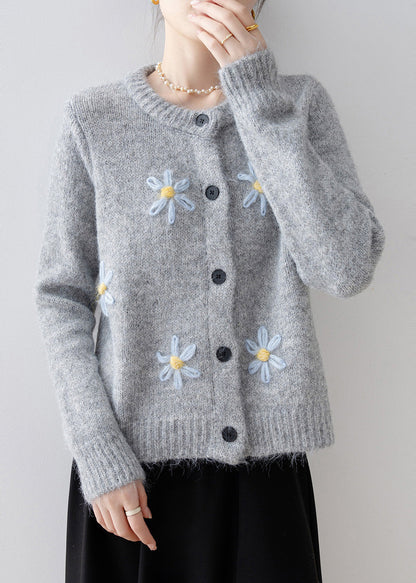 Elegantly Styled Cardigan for Everyday Wear