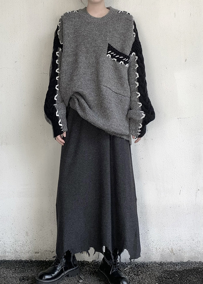 Well Tailored Sweater with a Graceful Silhouette