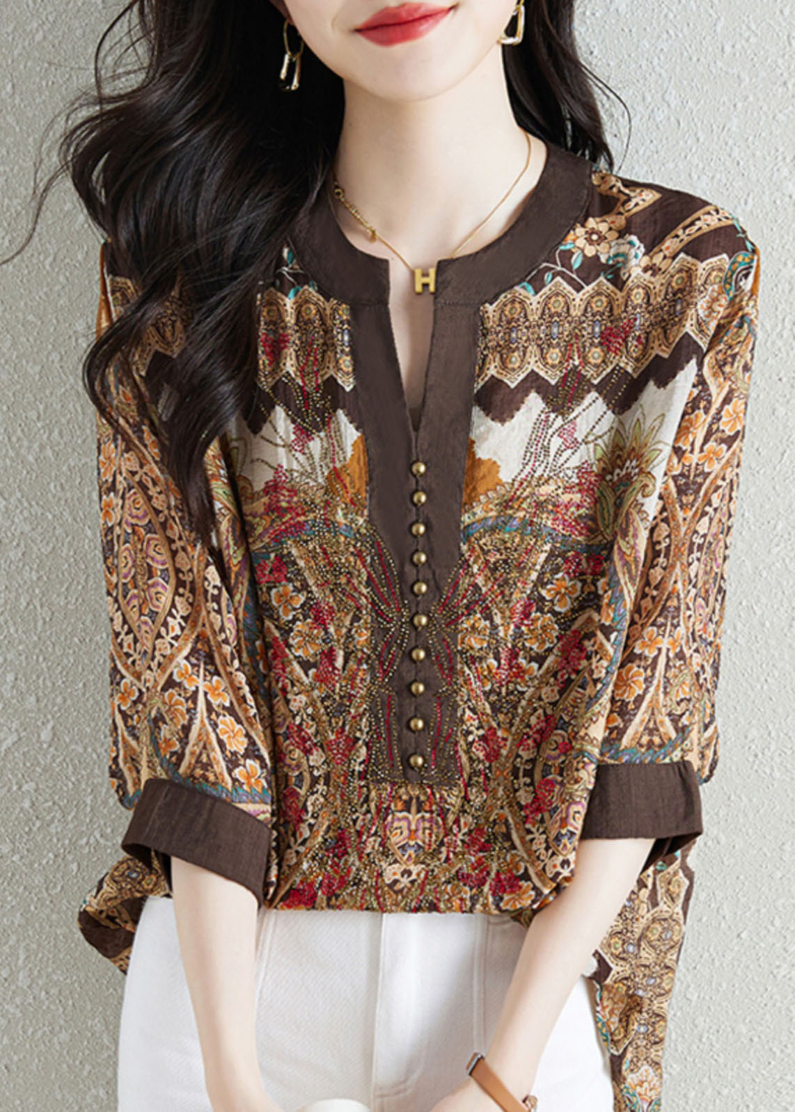Elegantly Styled Shirt for Everyday Wear