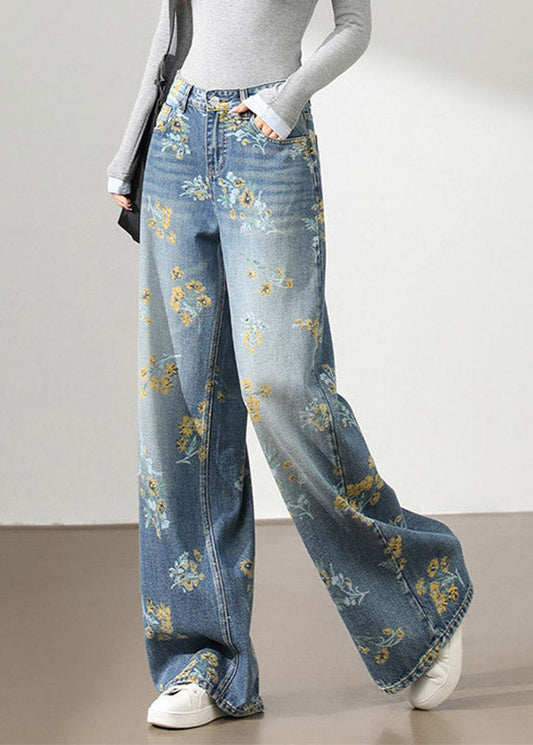 Effortlessly Elegant Pants with a Timeless Design