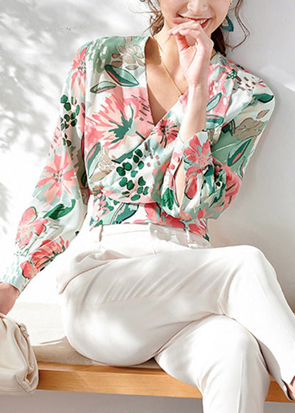 Classic Vintage Shirt with a Flattering Fit