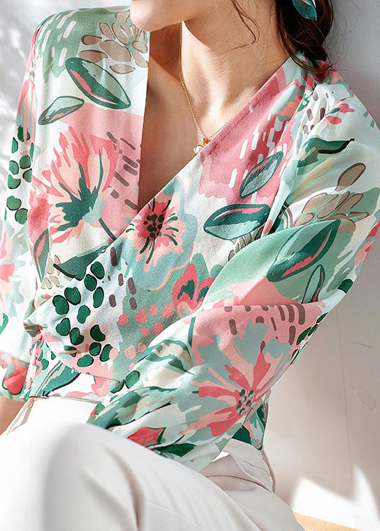 Classic Vintage Shirt with a Flattering Fit