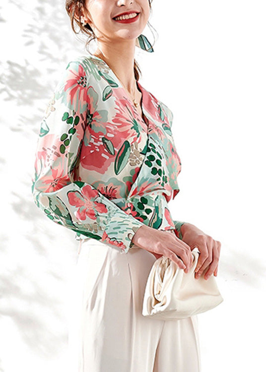 Classic Vintage Shirt with a Flattering Fit