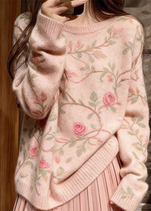 Classic Vintage Sweater with a Flattering Fit