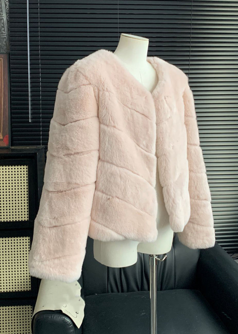 Elegantly Styled Coat for Everyday Wear