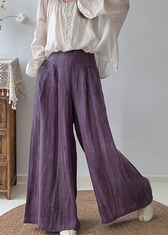 Well Tailored Trousers with a Graceful Silhouette