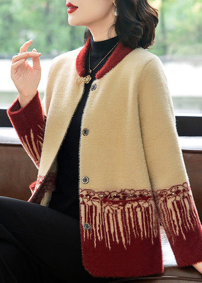 Well Tailored Coat with a Graceful Silhouette