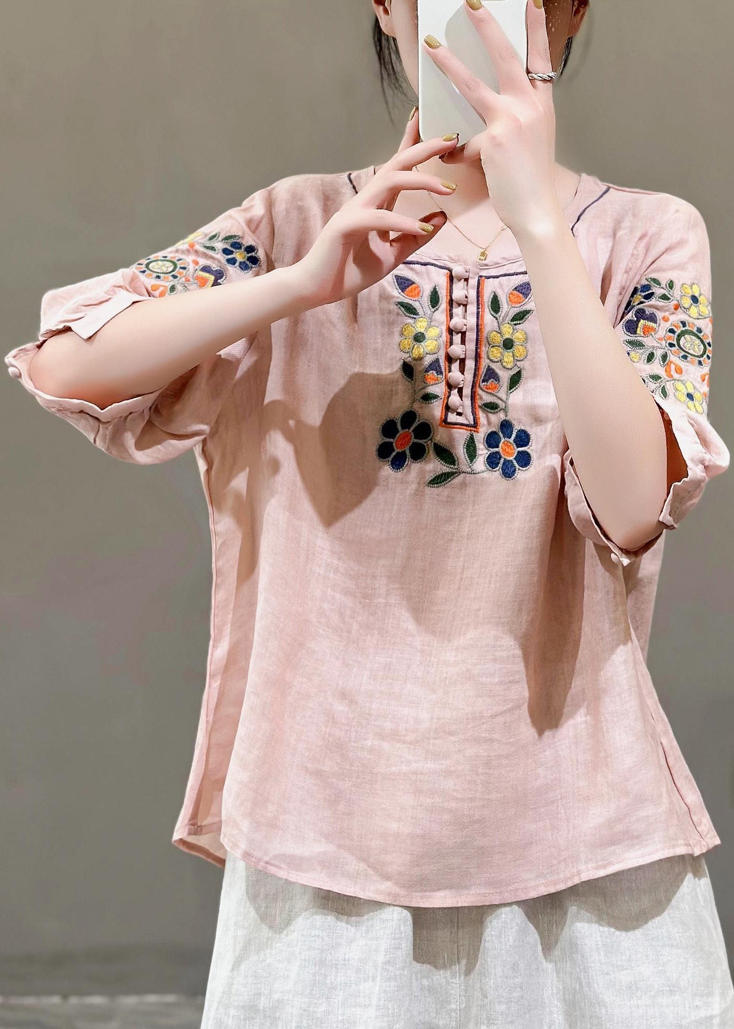 Elegantly Styled Shirt for Everyday Wear