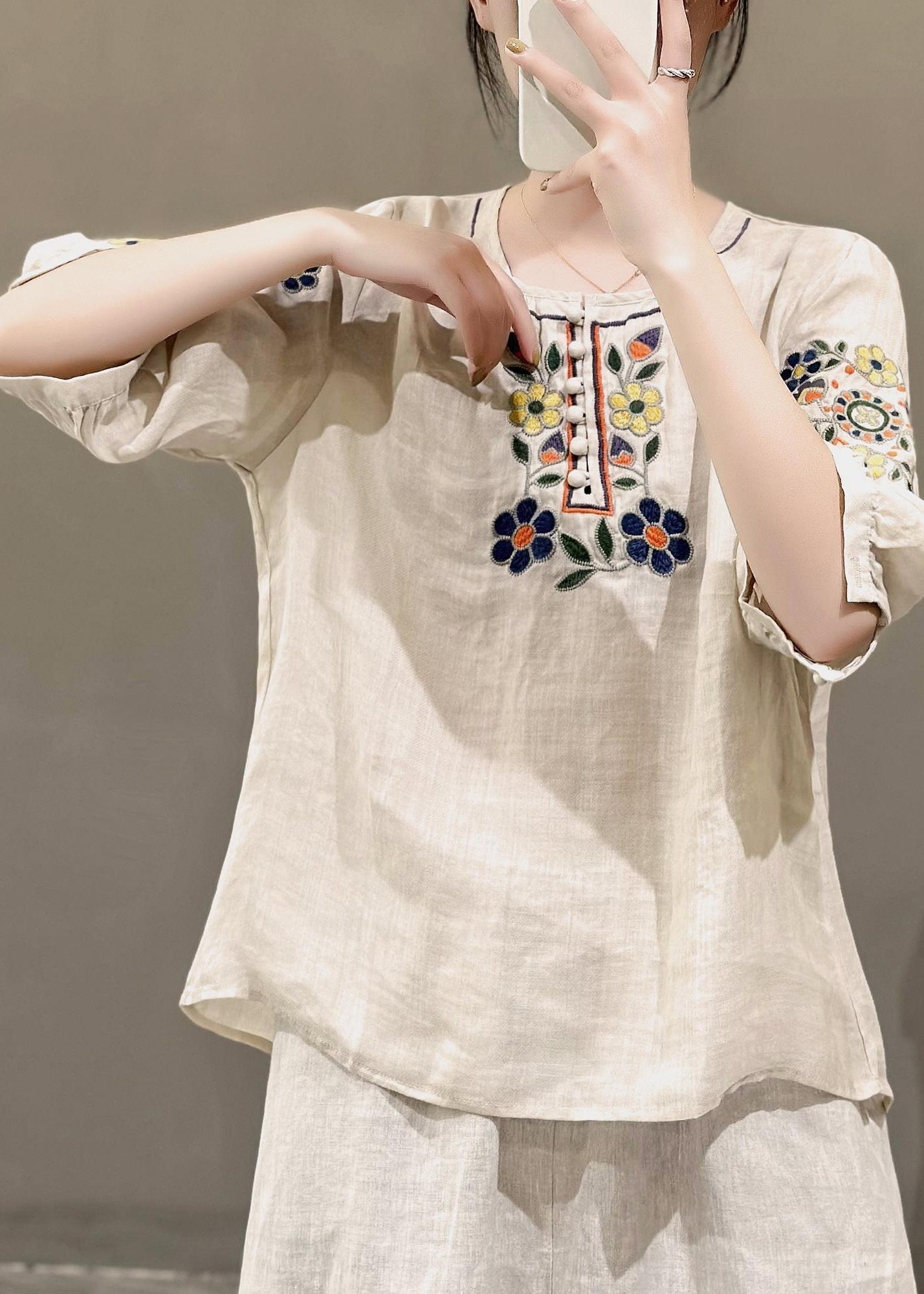 Elegantly Styled Shirt for Everyday Wear