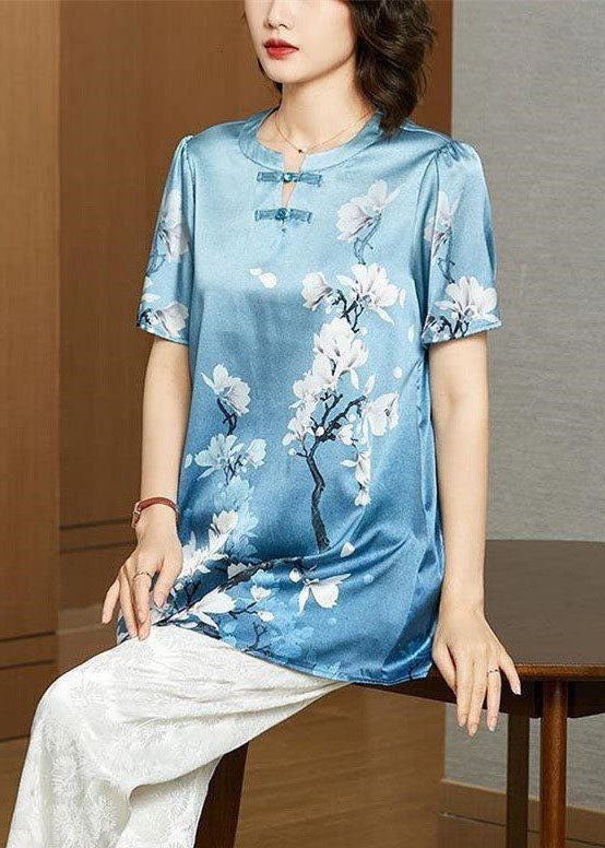 A Vintage Style Top with Delicate Timeless Details