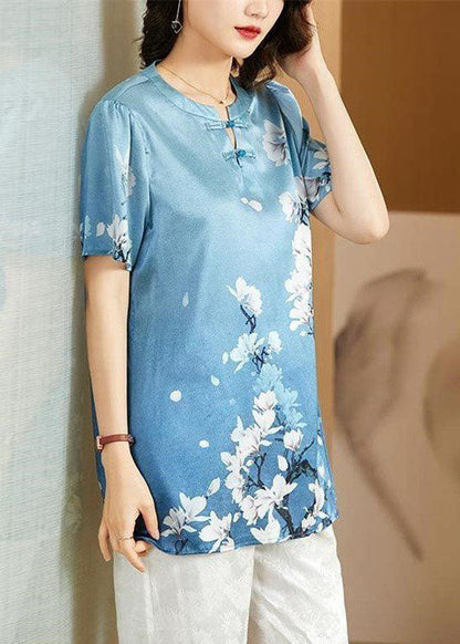 A Vintage Style Top with Delicate Timeless Details