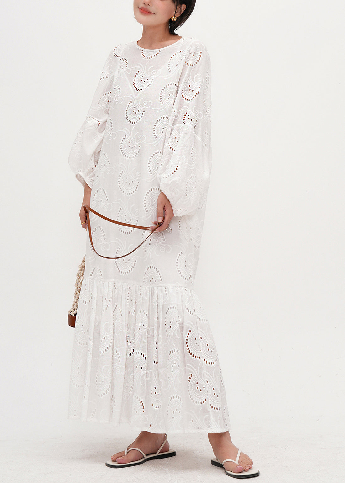 Effortlessly Elegant Dress with a Timeless Design