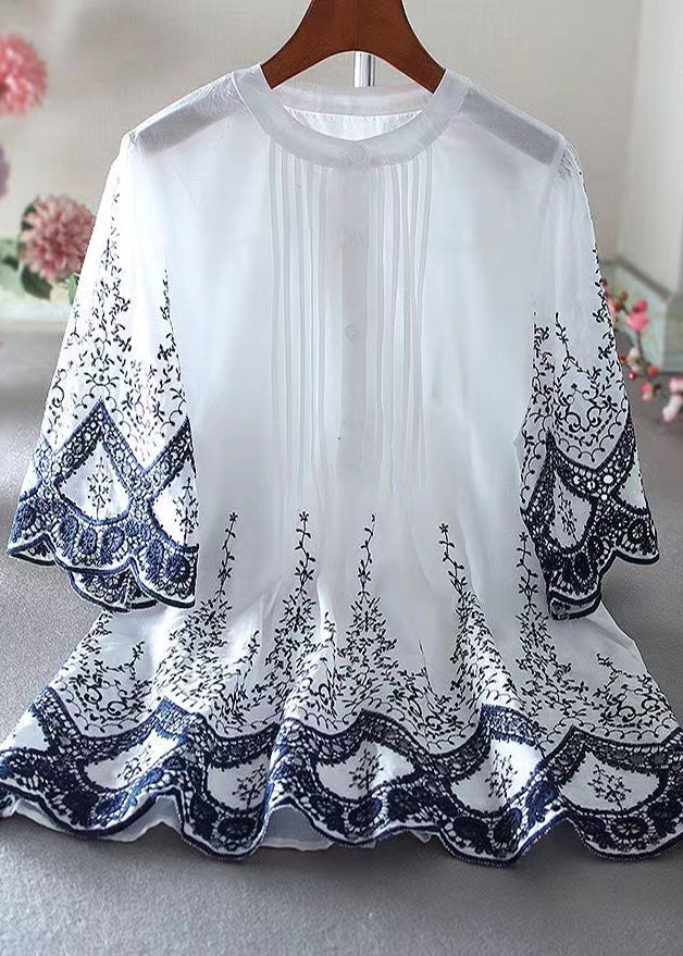 Beautifully Crafted Blouse in a Classic Style