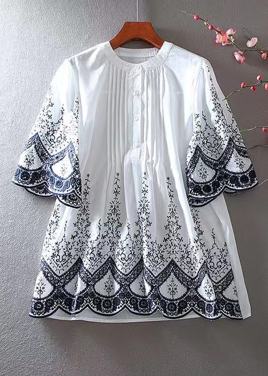 Beautifully Crafted Blouse in a Classic Style