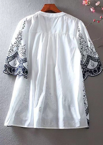 Beautifully Crafted Blouse in a Classic Style