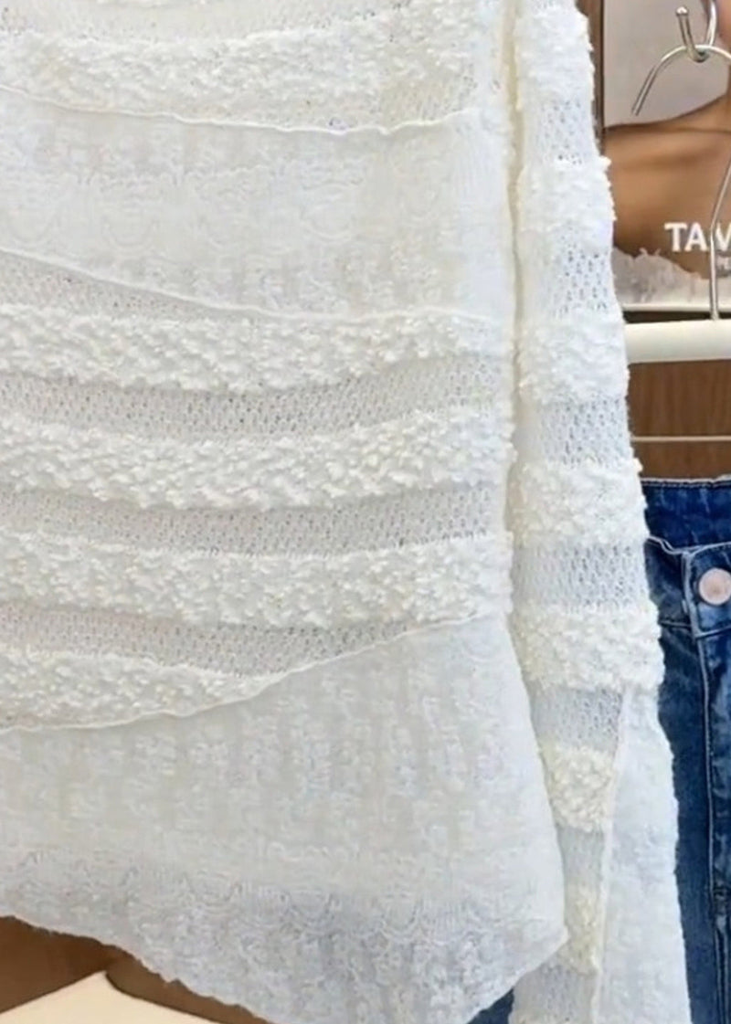 Classic Vintage Blouse with a Flattering Fit