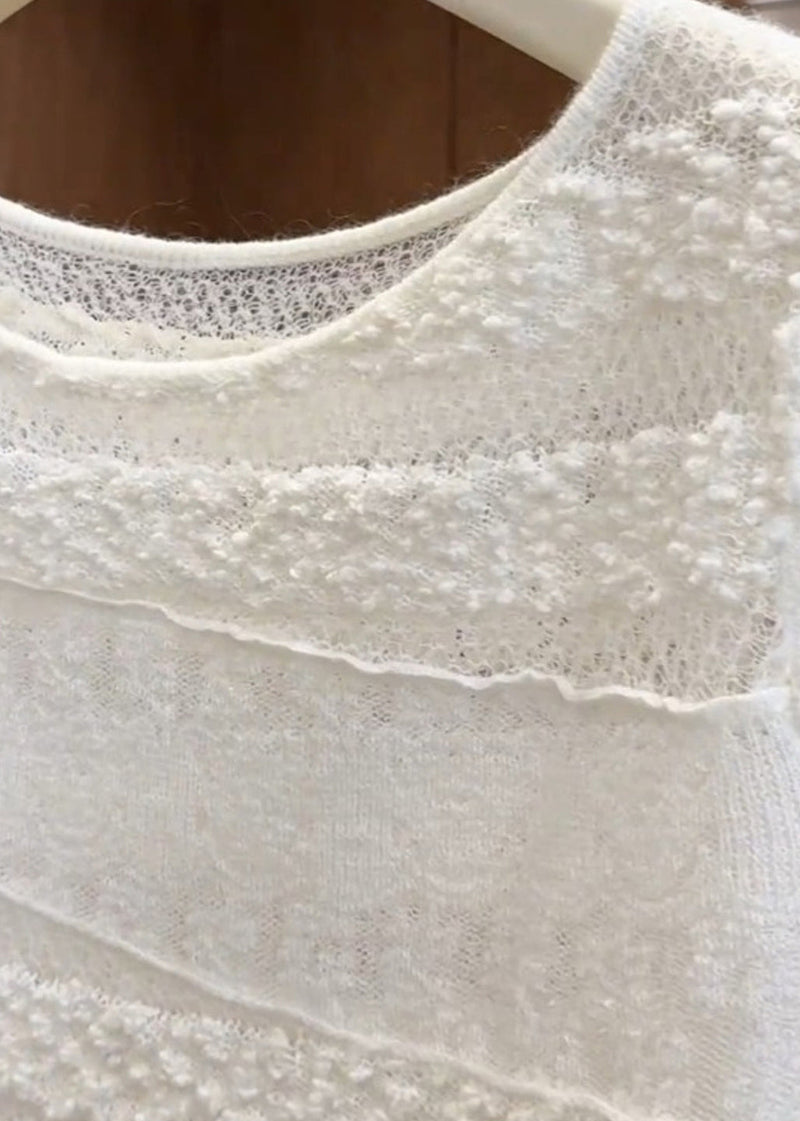 Classic Vintage Blouse with a Flattering Fit