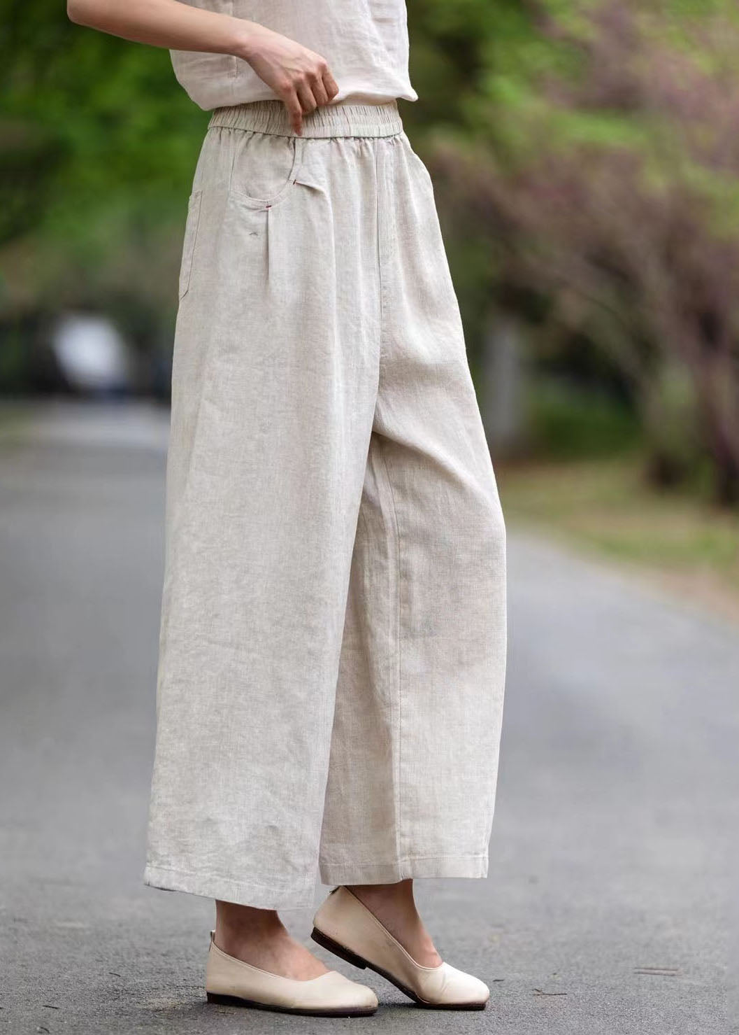 Classic Vintage Pants with a Flattering Fit