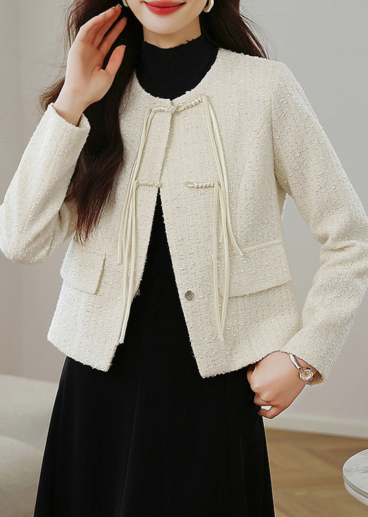 Well Tailored Coat with a Graceful Silhouette