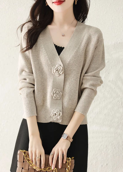 Gracefully Styled Cardigan for Any Occasion