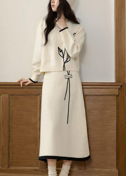 Well Tailored Sweater with a Graceful Silhouette
