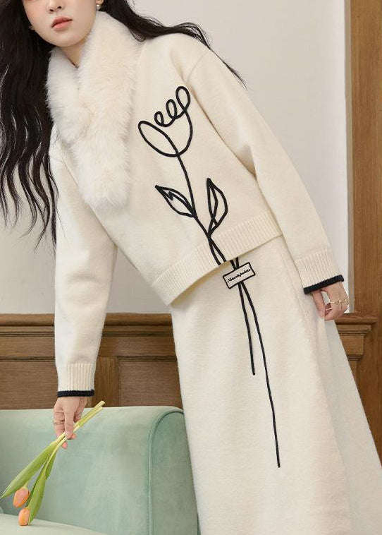 Well Tailored Sweater with a Graceful Silhouette