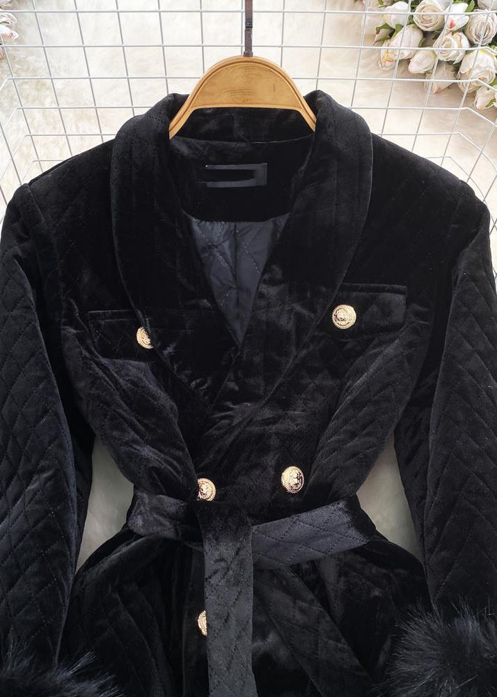 Well Tailored Jacket with a Graceful Silhouette