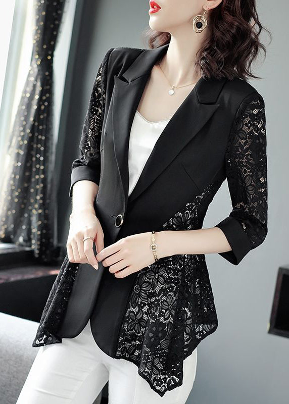 Beautifully Finished Coat in a Timeless Design