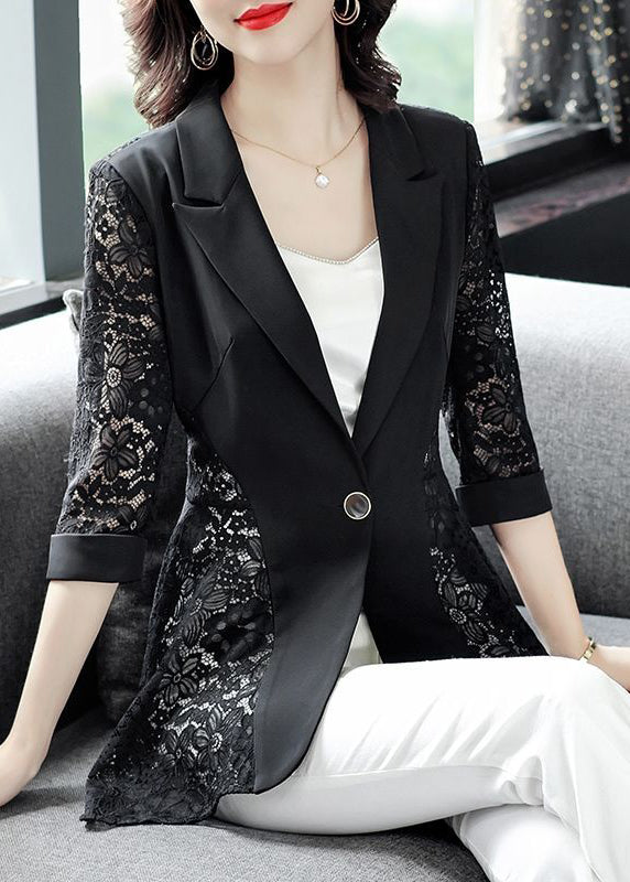 Beautifully Finished Coat in a Timeless Design