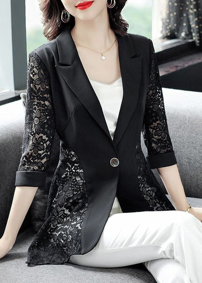 Beautifully Finished Coat in a Timeless Design