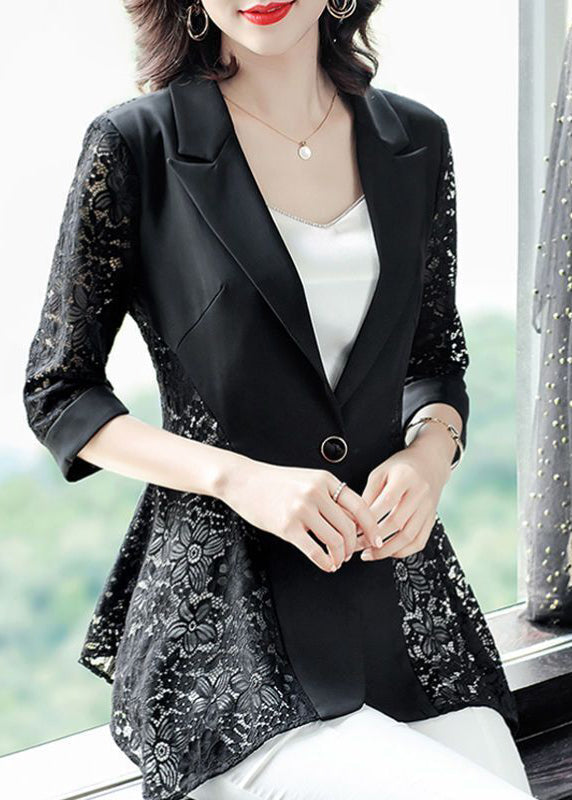 Beautifully Finished Coat in a Timeless Design
