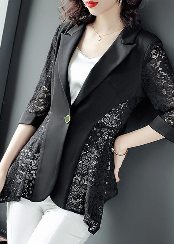 Beautifully Finished Coat in a Timeless Design