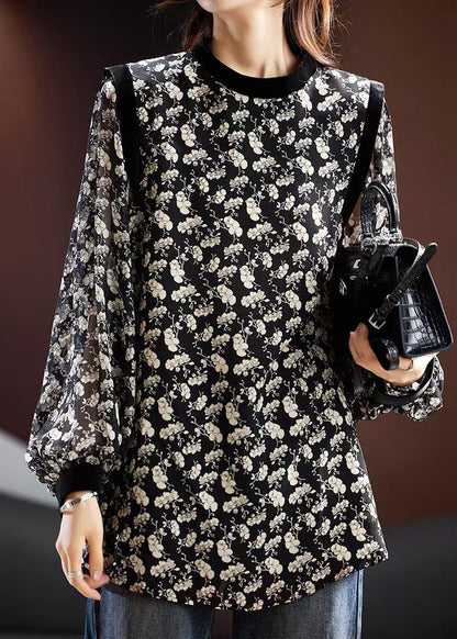 Classic Vintage Blouse with a Flattering Fit