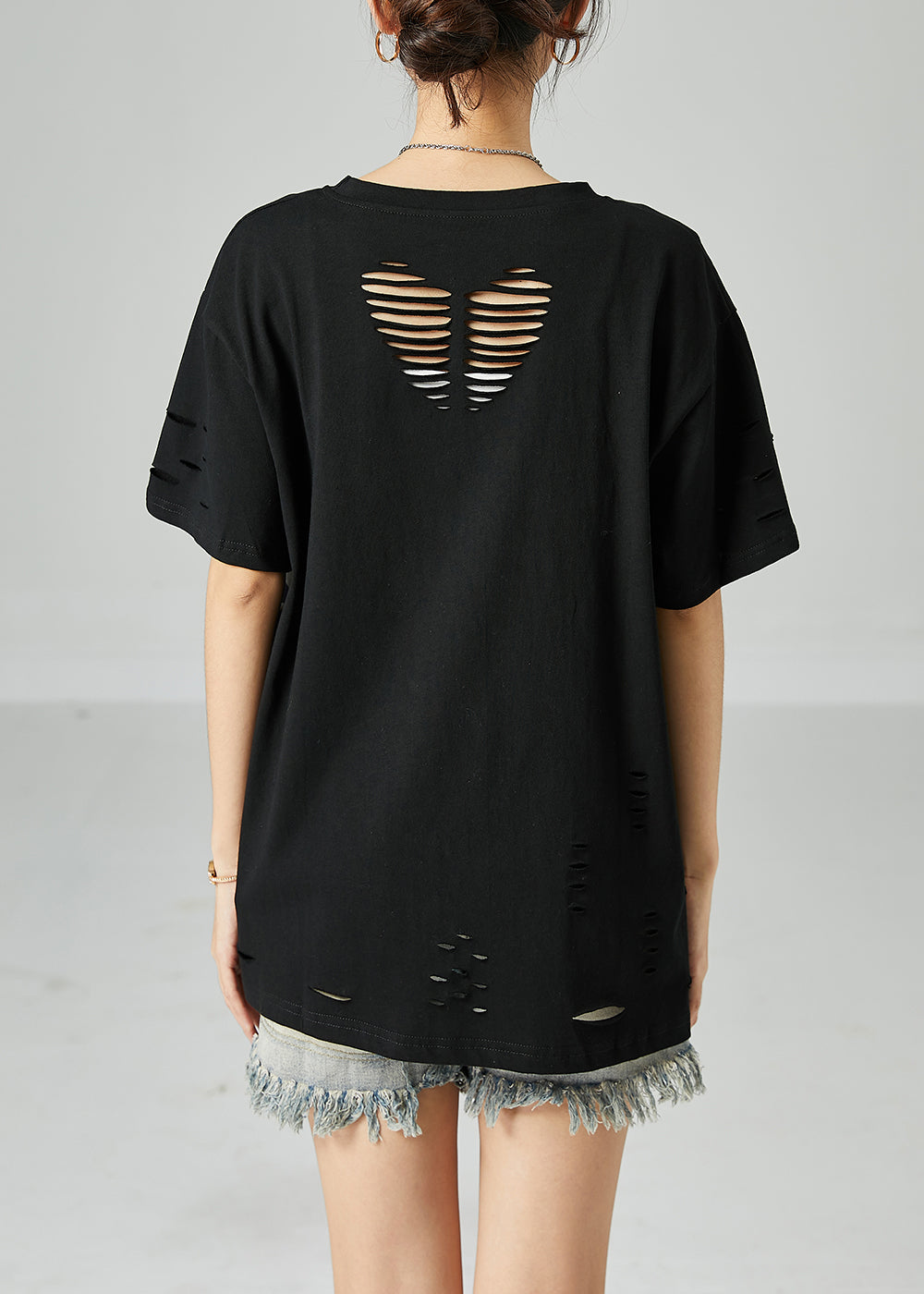 Effortlessly Elegant Top with a Timeless Design