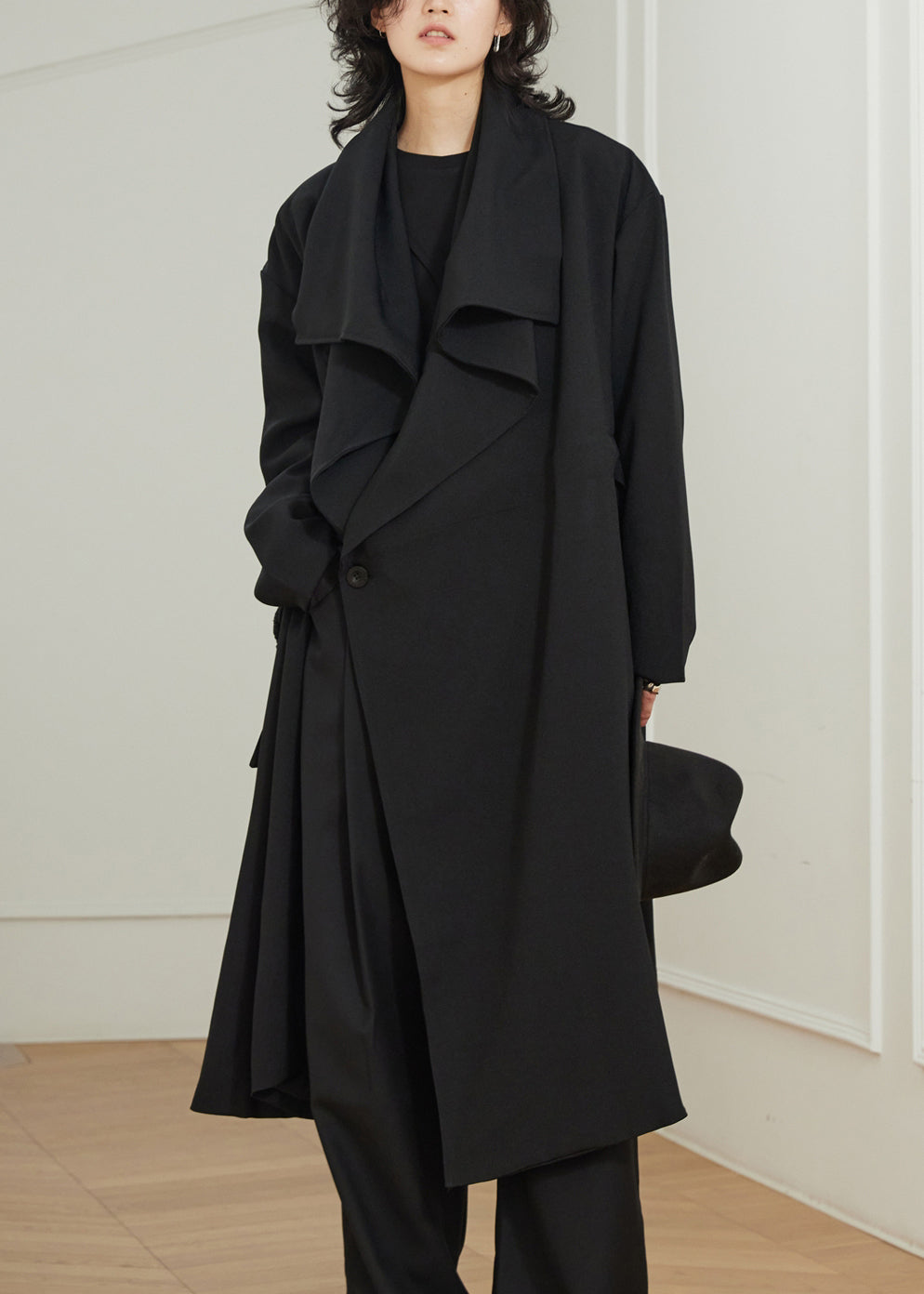 Elegantly Styled Coat for Everyday Wear