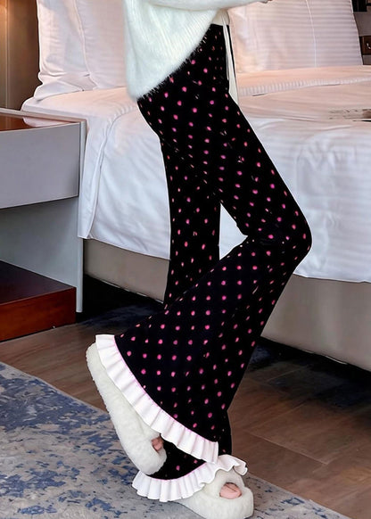 Effortlessly Elegant Trousers with a Timeless Design