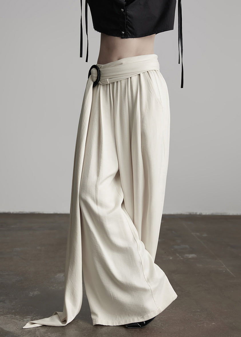 Classic Vintage Pants with a Flattering Fit