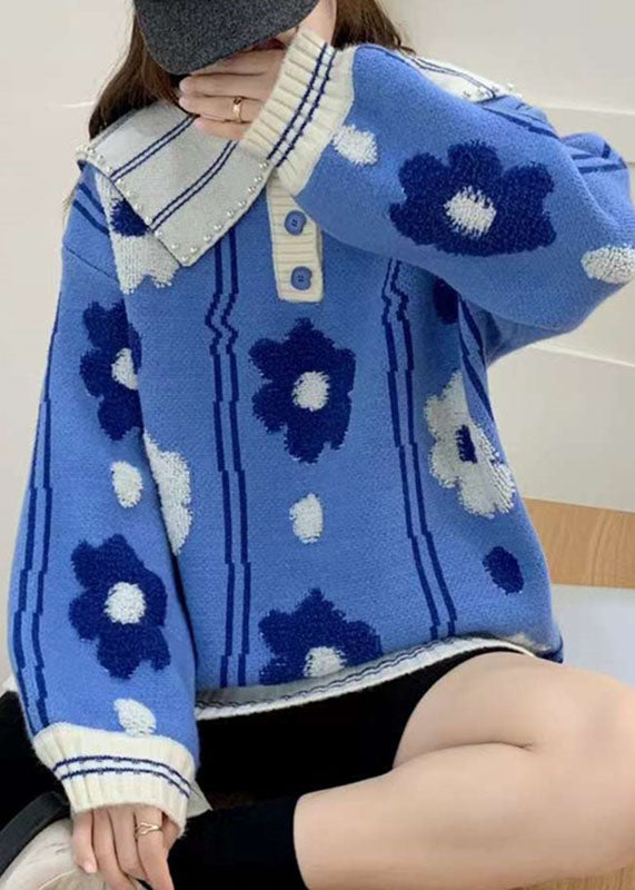 Classic Vintage Sweater with a Flattering Fit